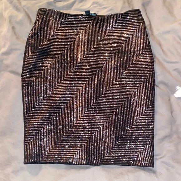 Rose gold sparkly skirt - Picture 1 of 2